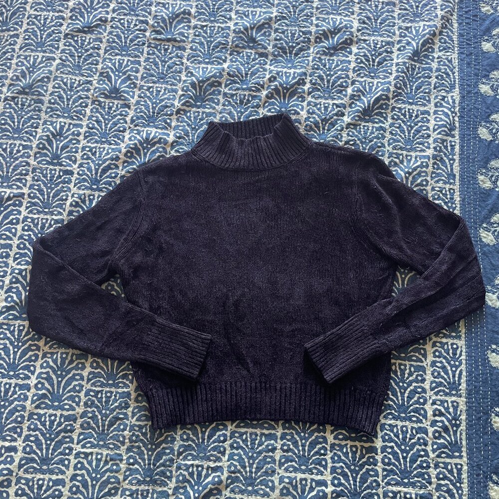 Aritzia Wilfred Black Mock Neck Sweater in Size L